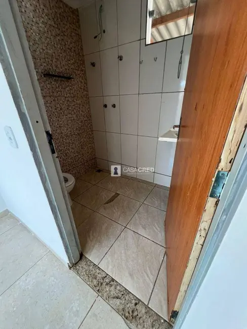 Casa com 2 quartos à venda, 200m2 em Dos Carvalhos, Varginha - MG - imagem 8 Foto 8 de Casa com 2 quartos à venda, 200m2 em Dos Carvalhos, Varginha - MG