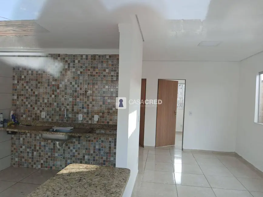 Foto 1 de Casa com 2 quartos à venda, 200m2 em Dos Carvalhos, Varginha - MG