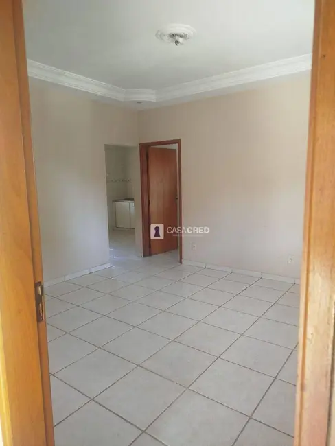 Foto 2 de Casa com 2 quartos para alugar, 200m2 em Centro, Varginha - MG