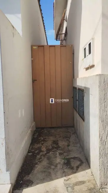 Foto 1 de Casa com 1 quarto para alugar, 70m2 em Vila Floresta, Varginha - MG