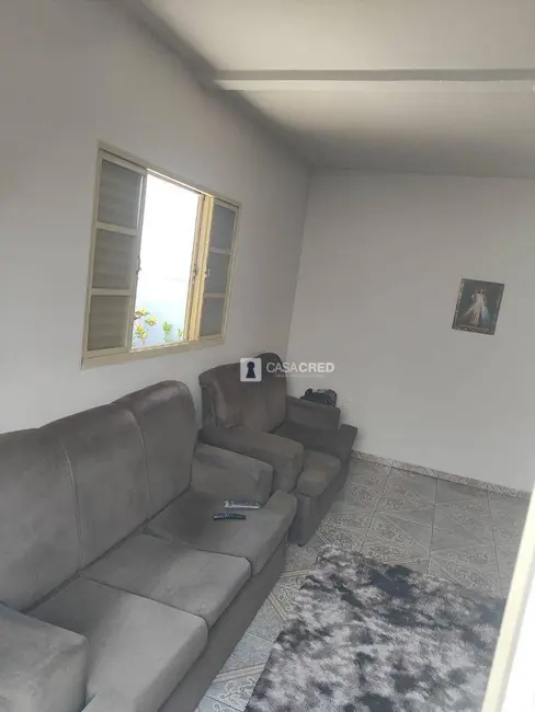 Casa com 3 quartos à venda, 200m2 em Industrial JK, Varginha - MG - imagem 9 Foto 9 de Casa com 3 quartos à venda, 200m2 em Industrial JK, Varginha - MG