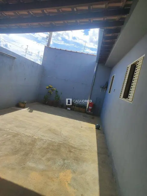 Casa com 3 quartos à venda, 200m2 em Industrial JK, Varginha - MG - imagem 3 Foto 3 de Casa com 3 quartos à venda, 200m2 em Industrial JK, Varginha - MG