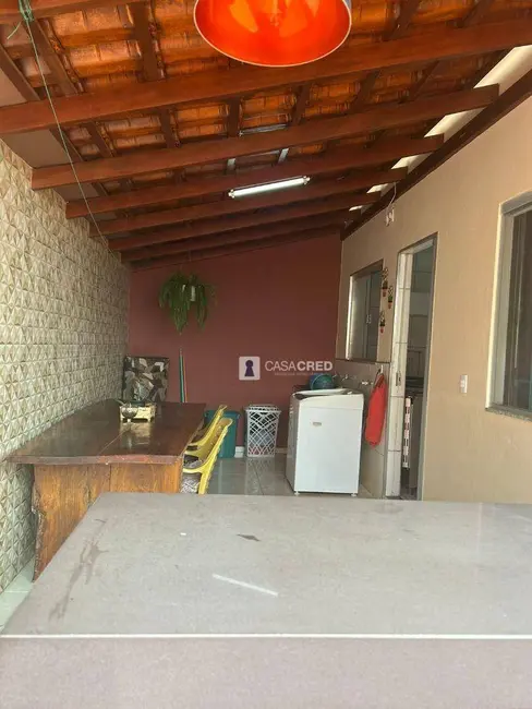 Casa com 2 quartos à venda, 150m2 em Santa Maria, Varginha - MG - imagem 8 Foto 8 de Casa com 2 quartos à venda, 150m2 em Santa Maria, Varginha - MG