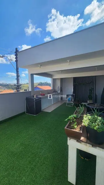 Foto 1 de Casa com 3 quartos à venda, 200m2 em Conjunto Habitacional Centenário, Varginha - MG