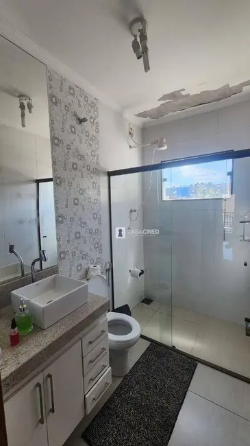 Foto 8 de Casa com 3 quartos à venda, 200m2 em Conjunto Habitacional Centenário, Varginha - MG