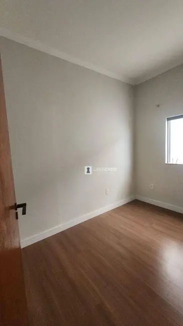 Casa com 2 quartos à venda, 200m2 em Conjunto Habitacional Centenário, Varginha - MG - imagem 6 Foto 6 de Casa com 2 quartos à venda, 200m2 em Conjunto Habitacional Centenário, Varginha - MG