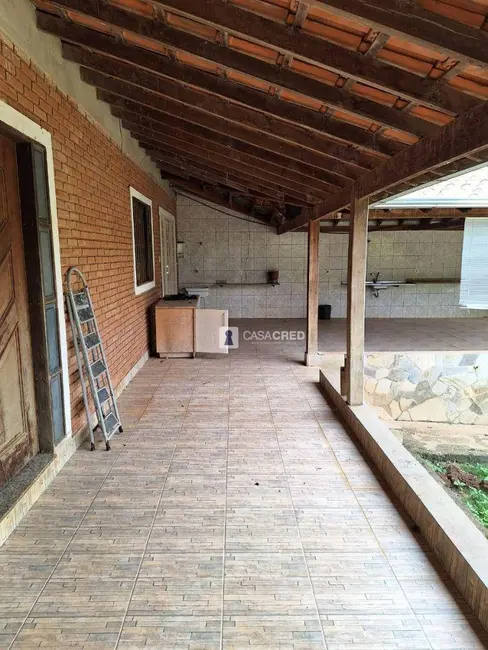 Chácara com 2 quartos à venda, 880m2 em Varginha - MG - imagem 3 Foto 3 de Chácara com 2 quartos à venda, 880m2 em Varginha - MG