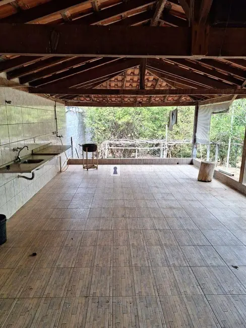 Chácara com 2 quartos à venda, 880m2 em Varginha - MG - imagem 4 Foto 4 de Chácara com 2 quartos à venda, 880m2 em Varginha - MG