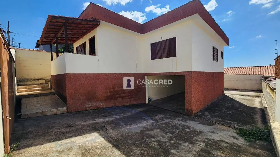 Casa com 3 quartos à venda, 250m2 em Santa Maria, Varginha - MG - imagem 3 Foto 3 de Casa com 3 quartos à venda, 250m2 em Santa Maria, Varginha - MG