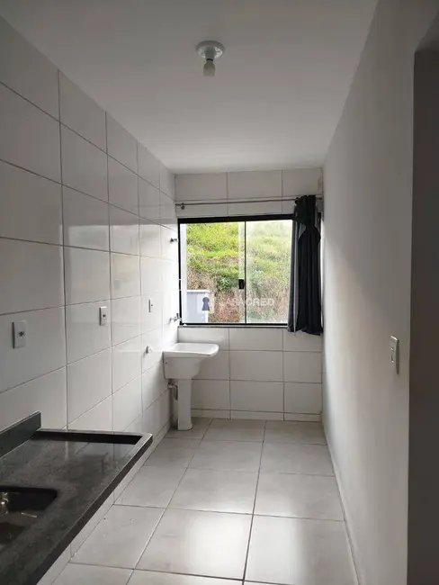 Foto 3 de Apartamento com 2 quartos para alugar, 51m2 em Parque de Exposições, Varginha - MG