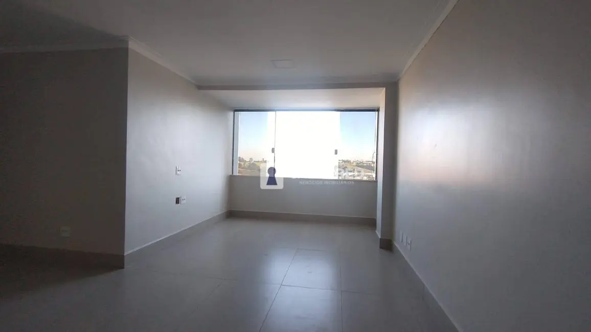 Apartamento com 3 quartos à venda, 150m2 em Vila Verde, Varginha - MG - imagem 3 Foto 3 de Apartamento com 3 quartos à venda, 150m2 em Vila Verde, Varginha - MG