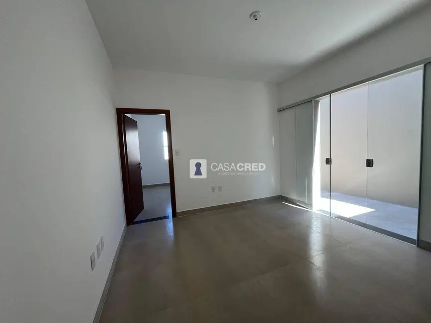 Foto 1 de Casa com 2 quartos à venda, 178m2 em Vargem, Varginha - MG