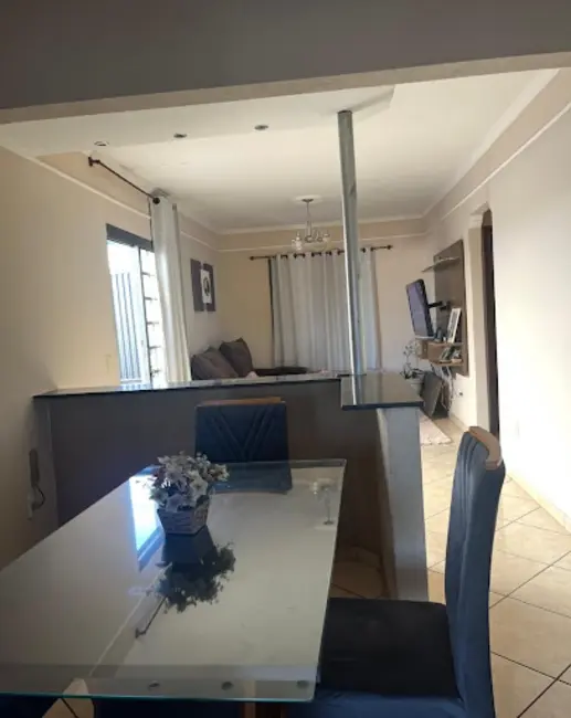Casa com 3 quartos à venda, 300m2 em Varginha - MG - imagem 3 Foto 3 de Casa com 3 quartos à venda, 300m2 em Varginha - MG