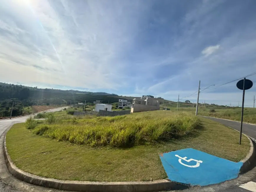 Foto 2 de Terreno / Lote à venda, 242m2 em Varginha - MG