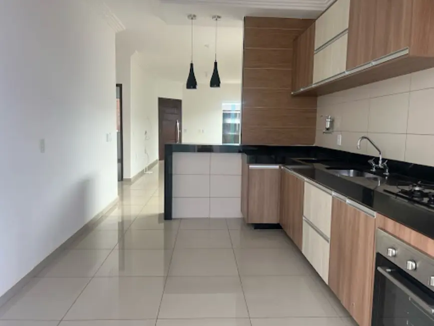 Casa com 2 quartos à venda, 200m2 em Sagrado Coração, Varginha - MG - imagem 1 Foto 1 de Casa com 2 quartos à venda, 200m2 em Sagrado Coração, Varginha - MG