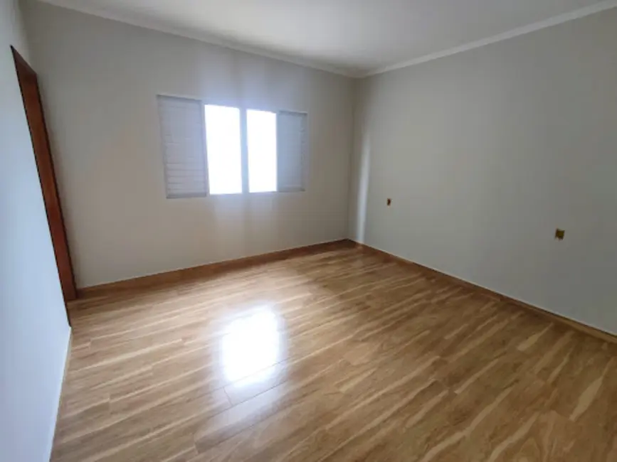 Foto 3 de Casa com 3 quartos à venda, 200m2 em Varginha - MG