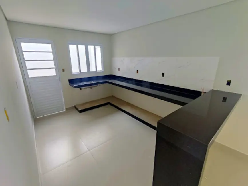 Foto 1 de Casa com 3 quartos à venda, 200m2 em Varginha - MG