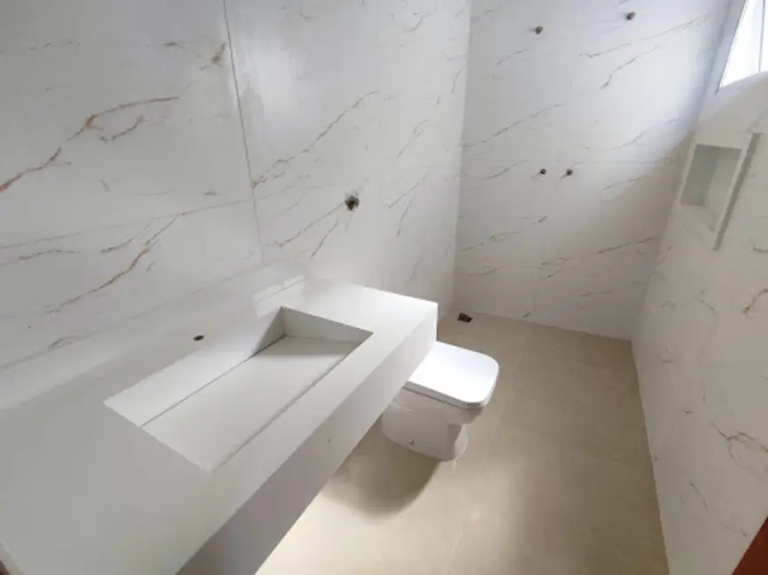 Foto 9 de Casa com 3 quartos à venda, 200m2 em Varginha - MG