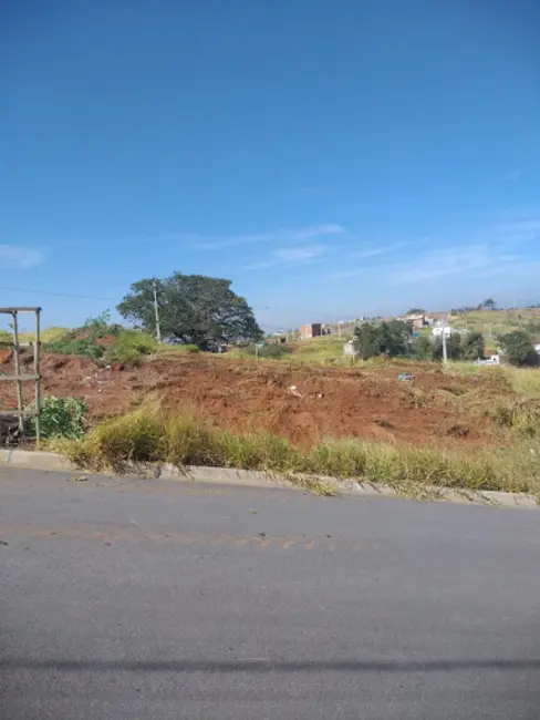 Foto 2 de Terreno / Lote à venda, 275m2 em Varginha - MG
