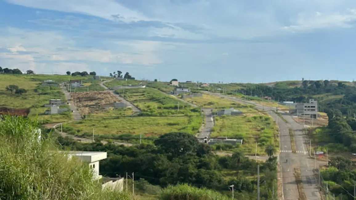 Terreno / Lote à venda, 200m2 em Varginha - MG - imagem 3 Foto 3 de Terreno / Lote à venda, 200m2 em Varginha - MG
