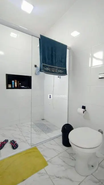 Casa com 2 quartos à venda, 100m2 em Vila Nogueira, Varginha - MG - imagem 8 Foto 8 de Casa com 2 quartos à venda, 100m2 em Vila Nogueira, Varginha - MG
