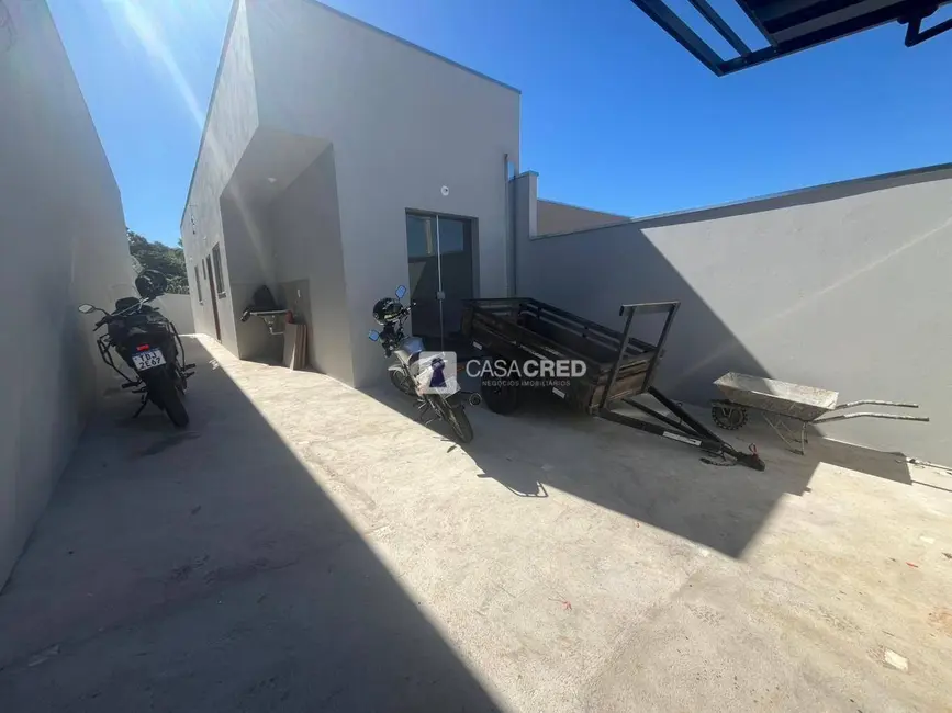 Casa com 2 quartos à venda, 220m2 em Vargem, Varginha - MG - imagem 2 Foto 2 de Casa com 2 quartos à venda, 220m2 em Vargem, Varginha - MG