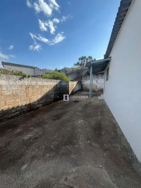 Casa com 2 quartos à venda, 200m2 em Vila São Geraldo, Varginha - MG - imagem 3 Foto 3 de Casa com 2 quartos à venda, 200m2 em Vila São Geraldo, Varginha - MG