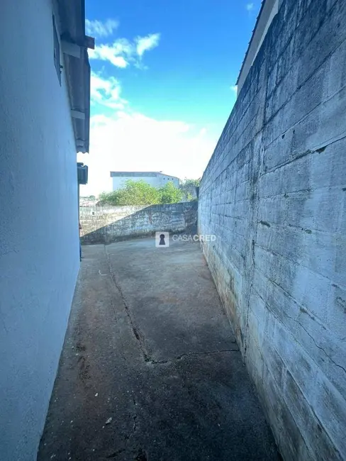 Casa com 2 quartos à venda, 200m2 em Vila São Geraldo, Varginha - MG - imagem 8 Foto 8 de Casa com 2 quartos à venda, 200m2 em Vila São Geraldo, Varginha - MG