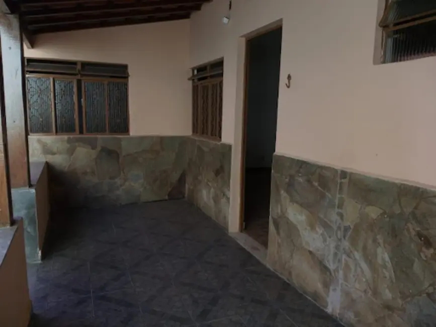 Casa com 5 quartos à venda, 270m2 em Vila Bueno, Varginha - MG - imagem 4 Foto 4 de Casa com 5 quartos à venda, 270m2 em Vila Bueno, Varginha - MG