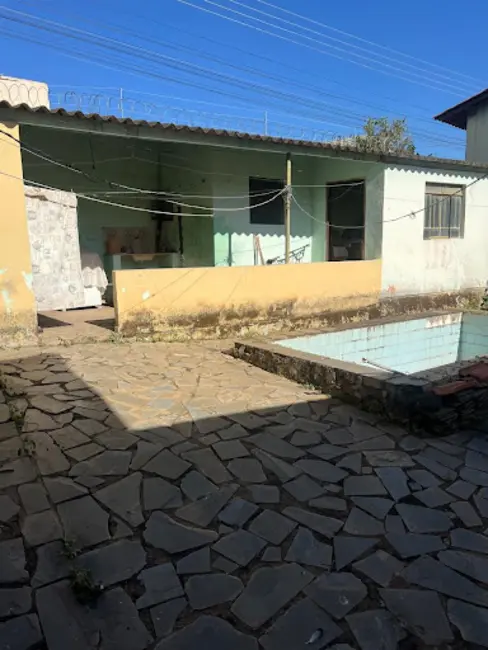 Casa com 4 quartos à venda, 250m2 em Santa Maria, Varginha - MG - imagem 7 Foto 7 de Casa com 4 quartos à venda, 250m2 em Santa Maria, Varginha - MG