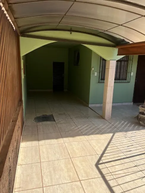 Casa com 4 quartos à venda, 250m2 em Santa Maria, Varginha - MG - imagem 1 Foto 1 de Casa com 4 quartos à venda, 250m2 em Santa Maria, Varginha - MG