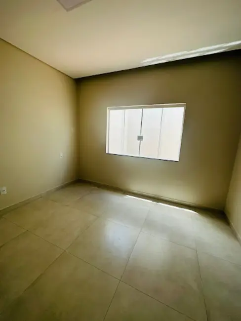 Foto 1 de Casa com 3 quartos à venda, 200m2 em Varginha - MG