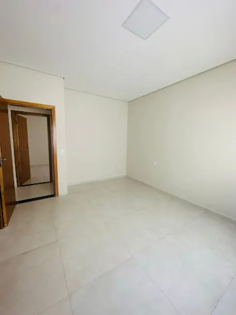 Foto 2 de Casa com 3 quartos à venda, 200m2 em Varginha - MG