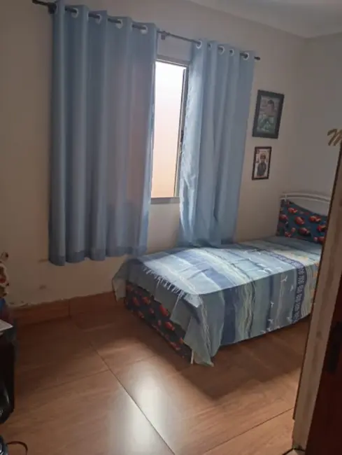 Foto 2 de Casa com 2 quartos à venda, 125m2 em Varginha - MG