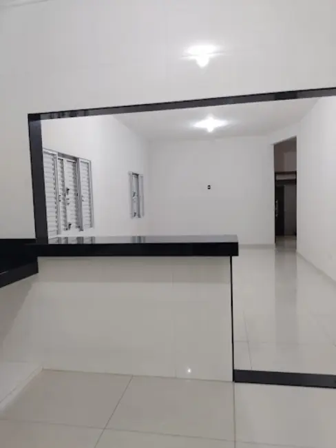 Casa com 4 quartos à venda, 250m2 em Varginha - MG - imagem 1 Foto 1 de Casa com 4 quartos à venda, 250m2 em Varginha - MG