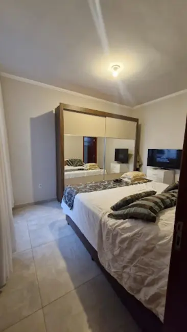 Casa com 2 quartos à venda, 151m2 em Varginha - MG - imagem 3 Foto 3 de Casa com 2 quartos à venda, 151m2 em Varginha - MG