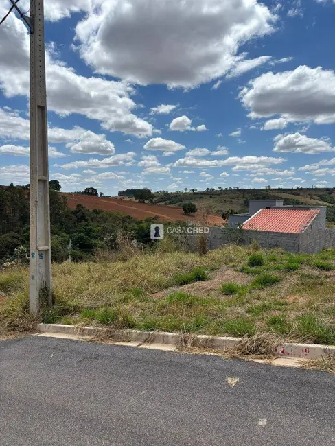 Foto 2 de Terreno / Lote à venda, 200m2 em Fausto Ribeiro, Varginha - MG