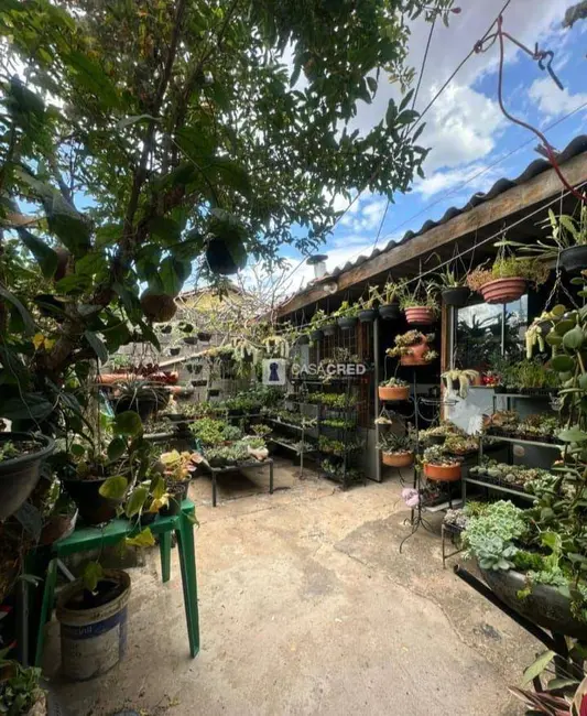 Casa com 2 quartos à venda, 180m2 em Centro, Varginha - MG - imagem 9 Foto 9 de Casa com 2 quartos à venda, 180m2 em Centro, Varginha - MG