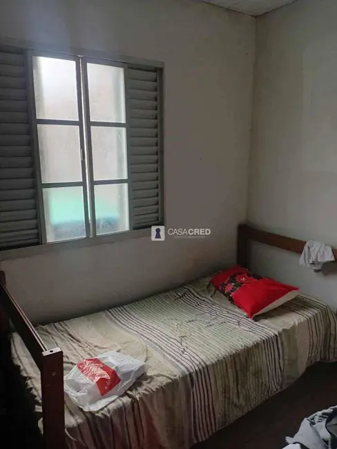 Casa com 2 quartos à venda, 200m2 em Dos Carvalhos, Varginha - MG - imagem 5 Foto 5 de Casa com 2 quartos à venda, 200m2 em Dos Carvalhos, Varginha - MG