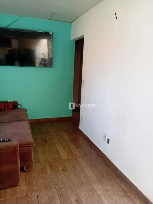 Casa com 2 quartos à venda, 200m2 em Dos Carvalhos, Varginha - MG - imagem 3 Foto 3 de Casa com 2 quartos à venda, 200m2 em Dos Carvalhos, Varginha - MG