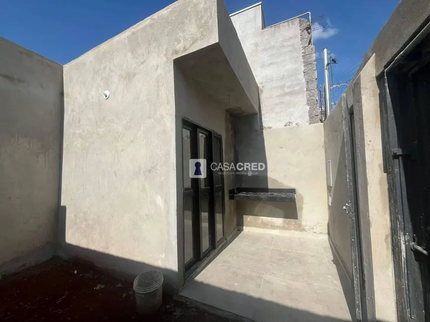 Casa com 2 quartos à venda, 43m2 em Varginha - MG - imagem 2 Foto 2 de Casa com 2 quartos à venda, 43m2 em Varginha - MG