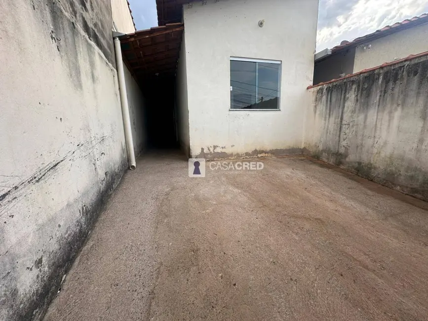 Casa com 2 quartos à venda, 100m2 em Jardim São Joaquim, Varginha - MG - imagem 1 Foto 1 de Casa com 2 quartos à venda, 100m2 em Jardim São Joaquim, Varginha - MG
