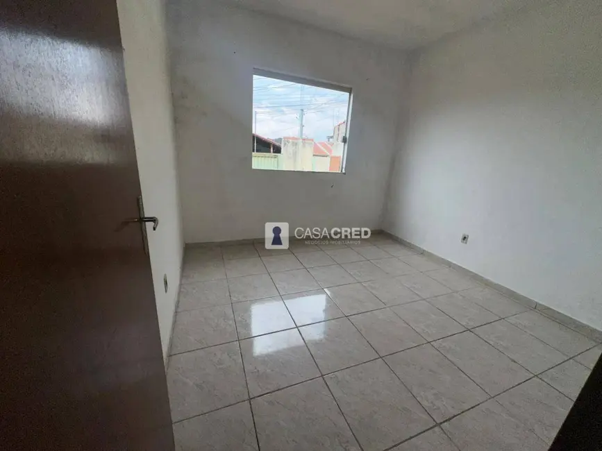 Casa com 2 quartos à venda, 100m2 em Jardim São Joaquim, Varginha - MG - imagem 9 Foto 9 de Casa com 2 quartos à venda, 100m2 em Jardim São Joaquim, Varginha - MG