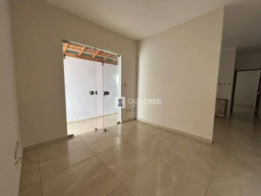 Foto 3 de Casa com 2 quartos à venda, 100m2 em Jardim São Joaquim, Varginha - MG