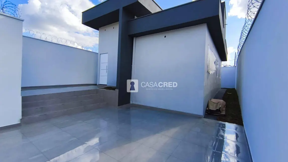 Foto 2 de Casa com 3 quartos à venda, 200m2 em Fausto Ribeiro, Varginha - MG