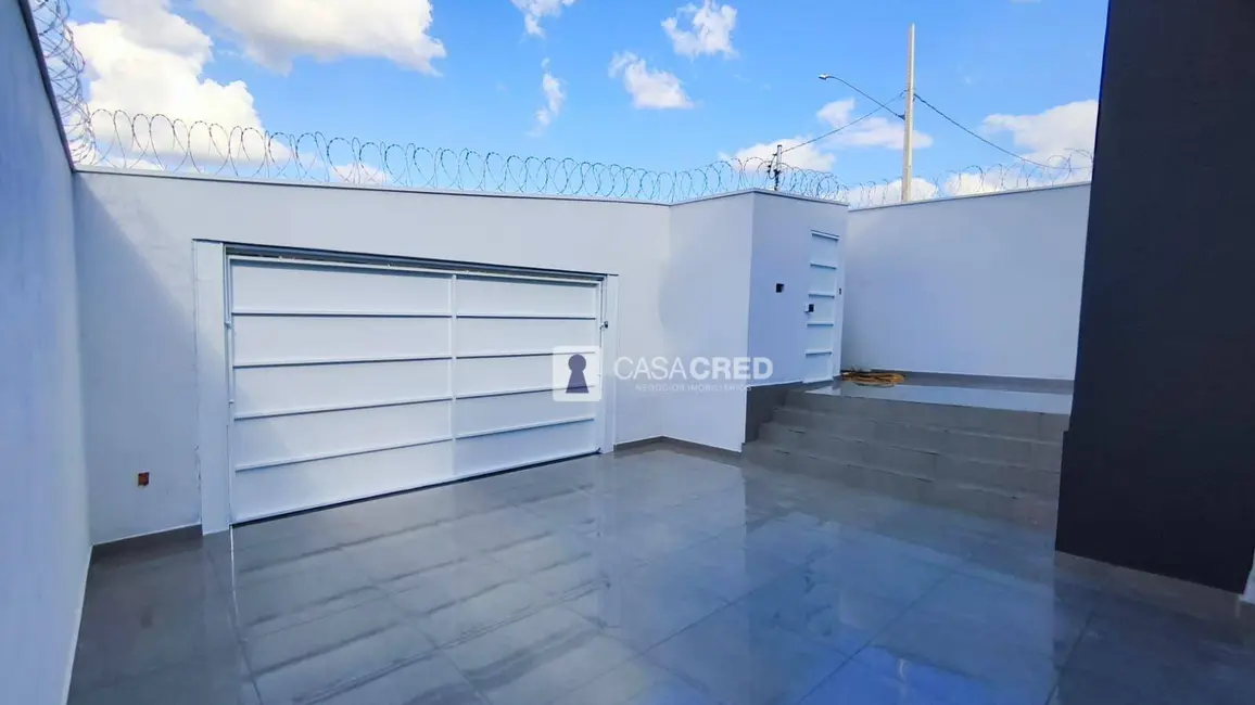 Foto 1 de Casa com 3 quartos à venda, 200m2 em Fausto Ribeiro, Varginha - MG