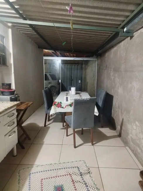 Foto 3 de Casa com 2 quartos à venda, 180m2 em Varginha - MG