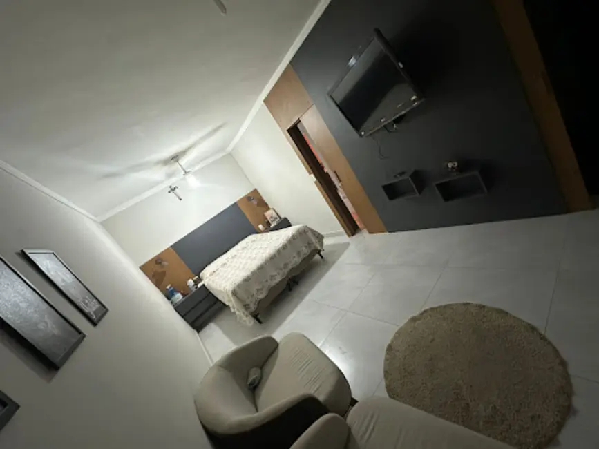 Foto 3 de Chácara com 4 quartos à venda, 1000m2 em Varginha - MG