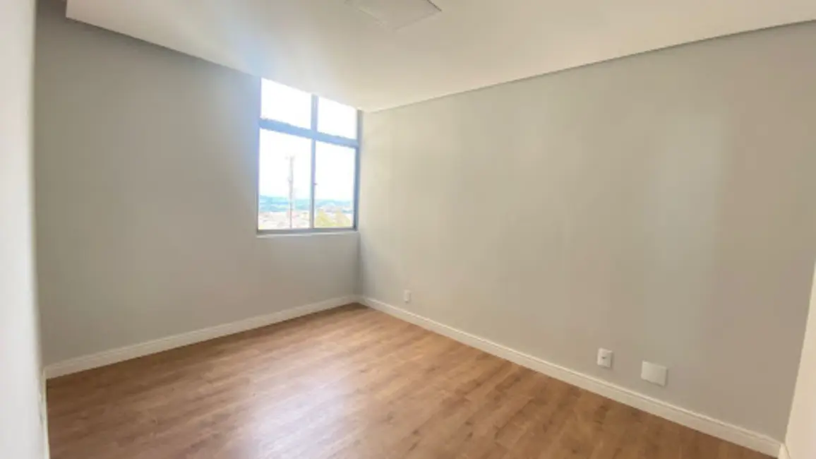 Foto 3 de Apartamento com 3 quartos à venda, 175m2 em Centro, Varginha - MG