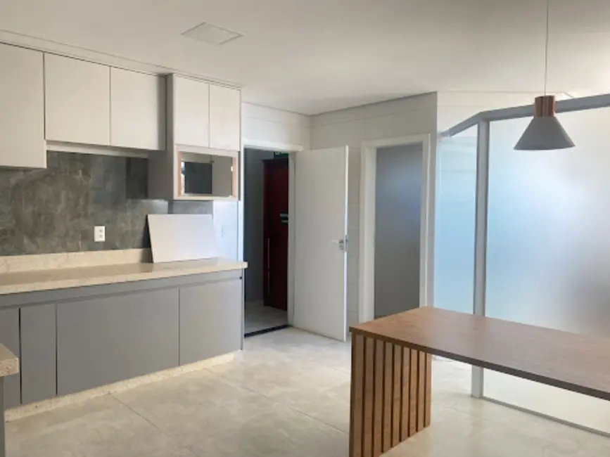 Foto 2 de Apartamento com 3 quartos à venda, 175m2 em Centro, Varginha - MG